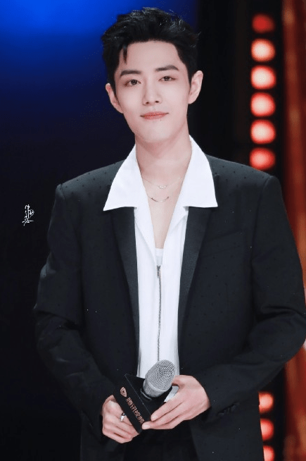 九游娱乐-Karsa回归赛场，势不可挡首场状态亮眼，热火观众沸腾！的简单介绍